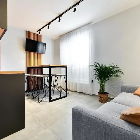 Maris Design Apartment